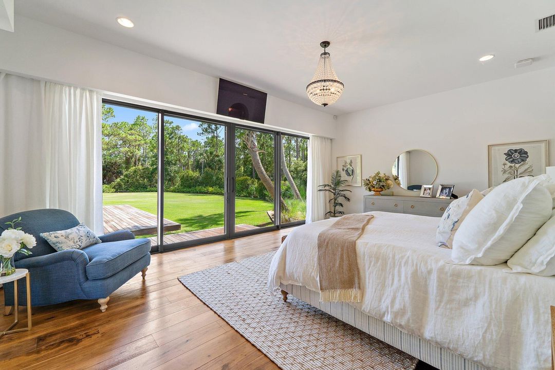 Active With Contract: $5,600,000 (4 beds, 4 baths, 5468 Square Feet)