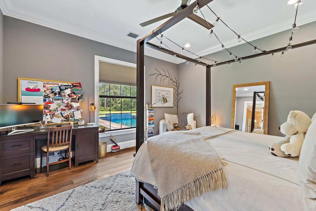 Active With Contract: $5,600,000 (4 beds, 4 baths, 5468 Square Feet)