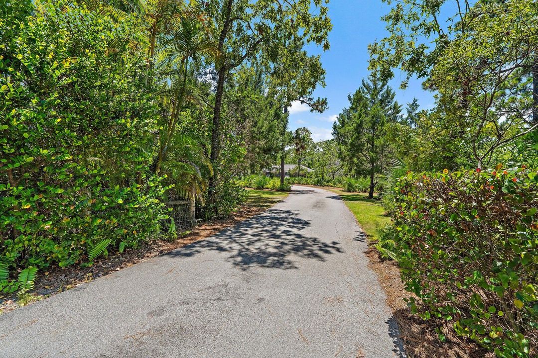 Active With Contract: $5,600,000 (4 beds, 4 baths, 5468 Square Feet)