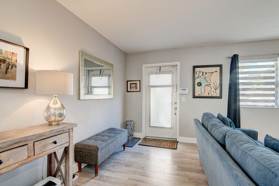 待售: $79,000 (1 贝兹, 1 浴室, 720 平方英尺)