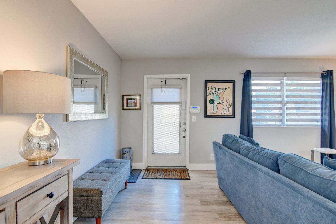 待售: $79,000 (1 贝兹, 1 浴室, 720 平方英尺)