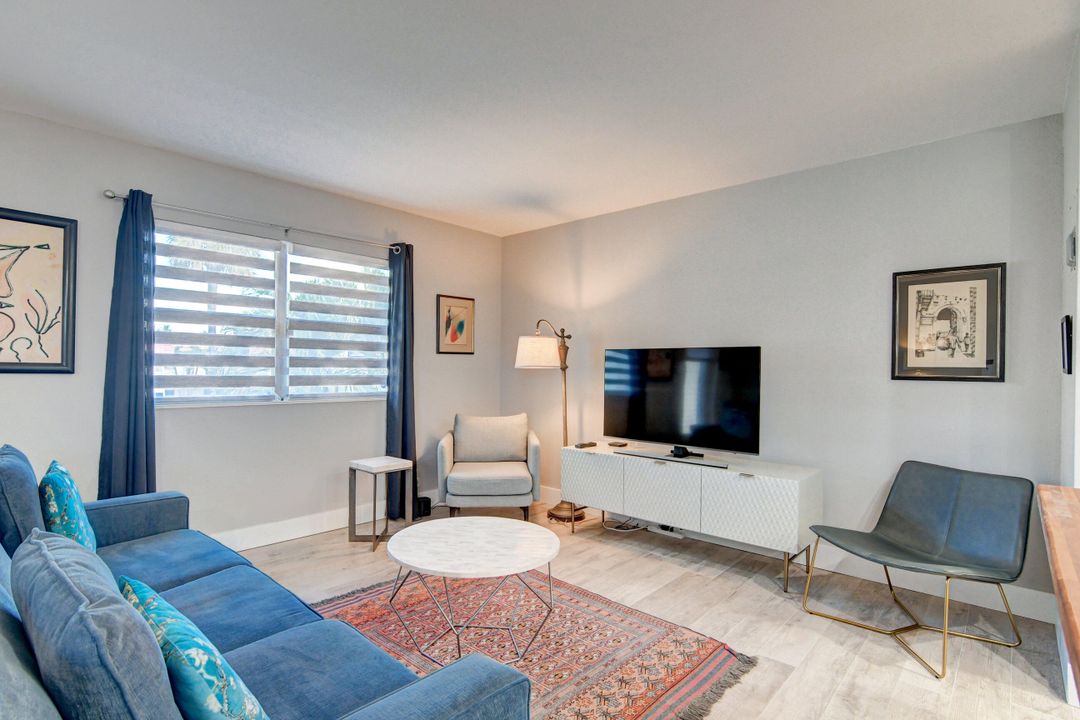 待售: $79,000 (1 贝兹, 1 浴室, 720 平方英尺)