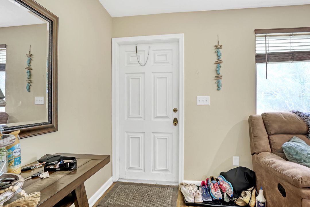 Activo con contrato: $799,000 (4 camas, 3 baños, 1880 Pies cuadrados)