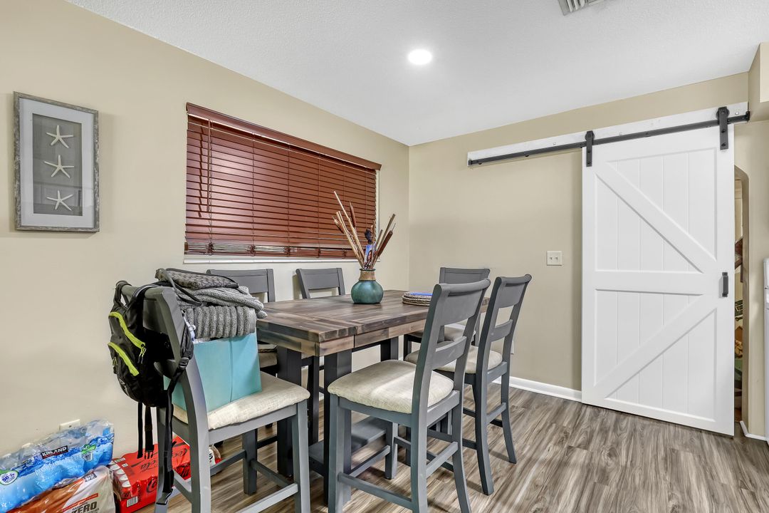 Activo con contrato: $799,000 (4 camas, 3 baños, 1880 Pies cuadrados)