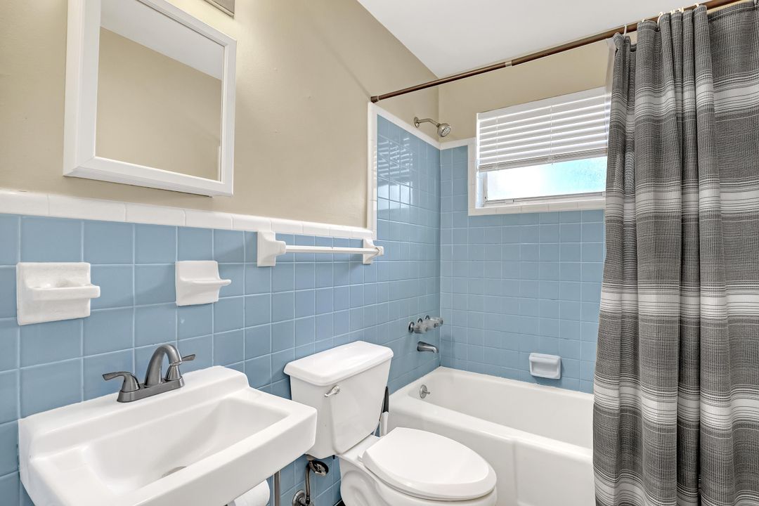 Activo con contrato: $799,000 (4 camas, 3 baños, 1880 Pies cuadrados)