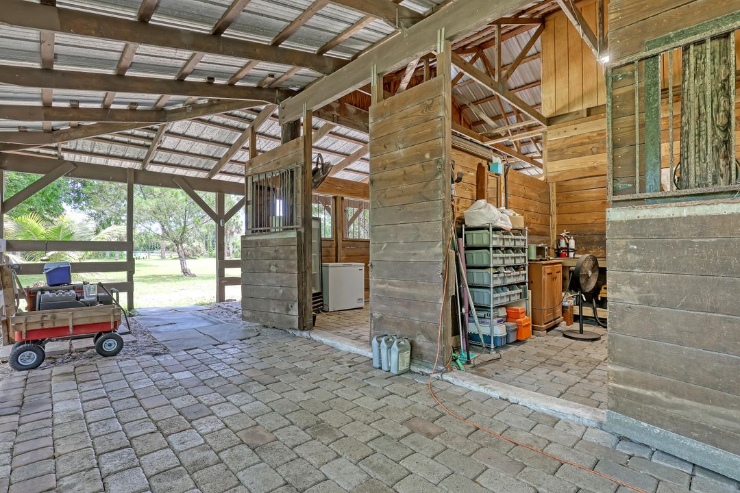 Activo con contrato: $799,000 (4 camas, 3 baños, 1880 Pies cuadrados)