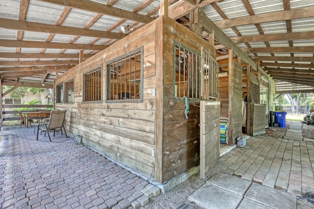 Activo con contrato: $799,000 (4 camas, 3 baños, 1880 Pies cuadrados)