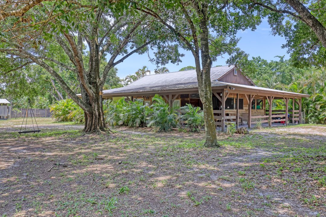 Activo con contrato: $799,000 (4 camas, 3 baños, 1880 Pies cuadrados)