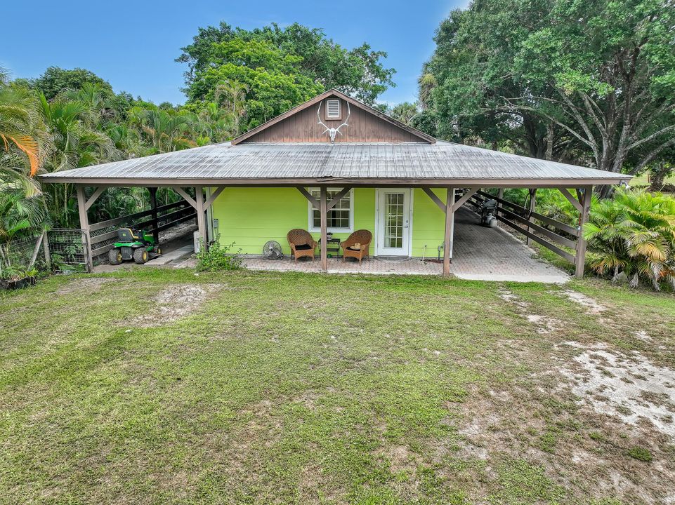 Activo con contrato: $799,000 (4 camas, 3 baños, 1880 Pies cuadrados)