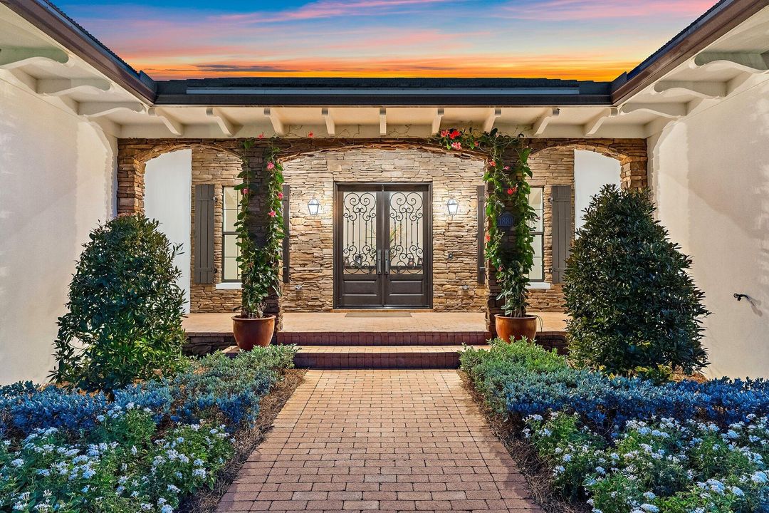 Active With Contract: $5,600,000 (4 beds, 4 baths, 5468 Square Feet)