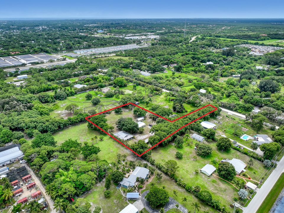 Activo con contrato: $799,000 (4 camas, 3 baños, 1880 Pies cuadrados)