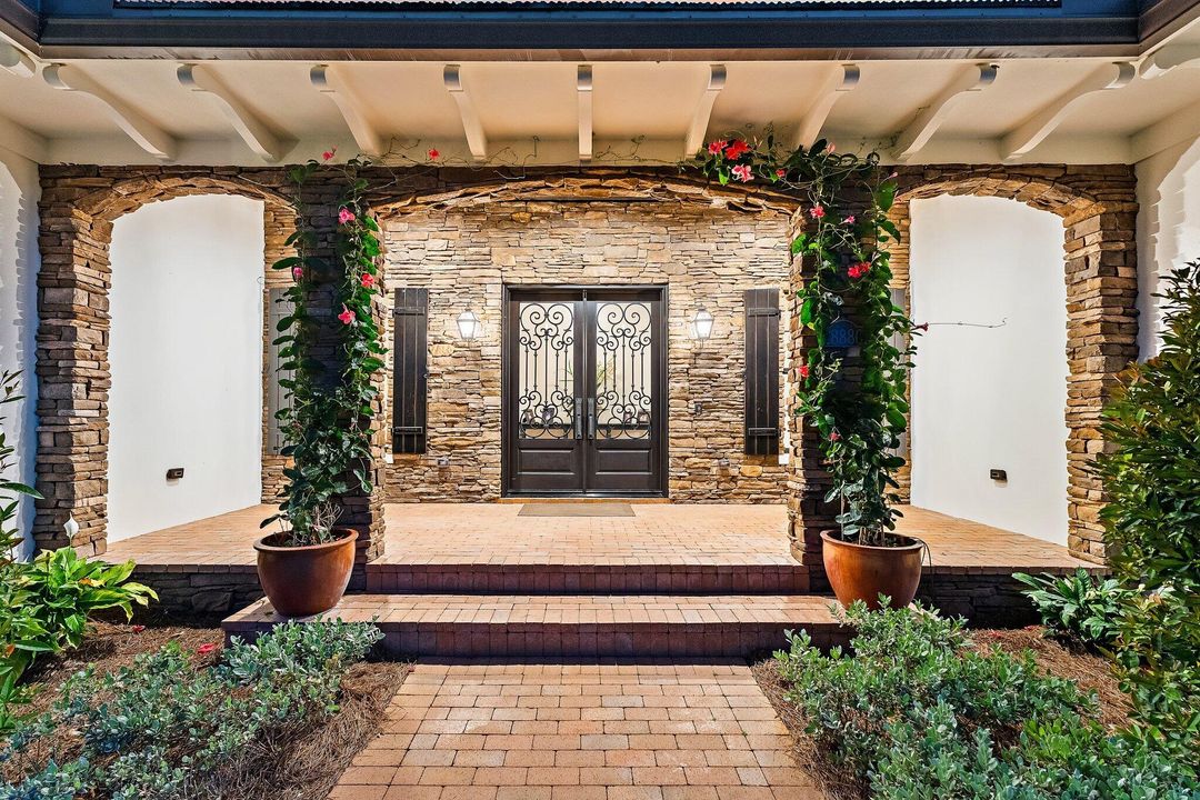 Active With Contract: $5,600,000 (4 beds, 4 baths, 5468 Square Feet)