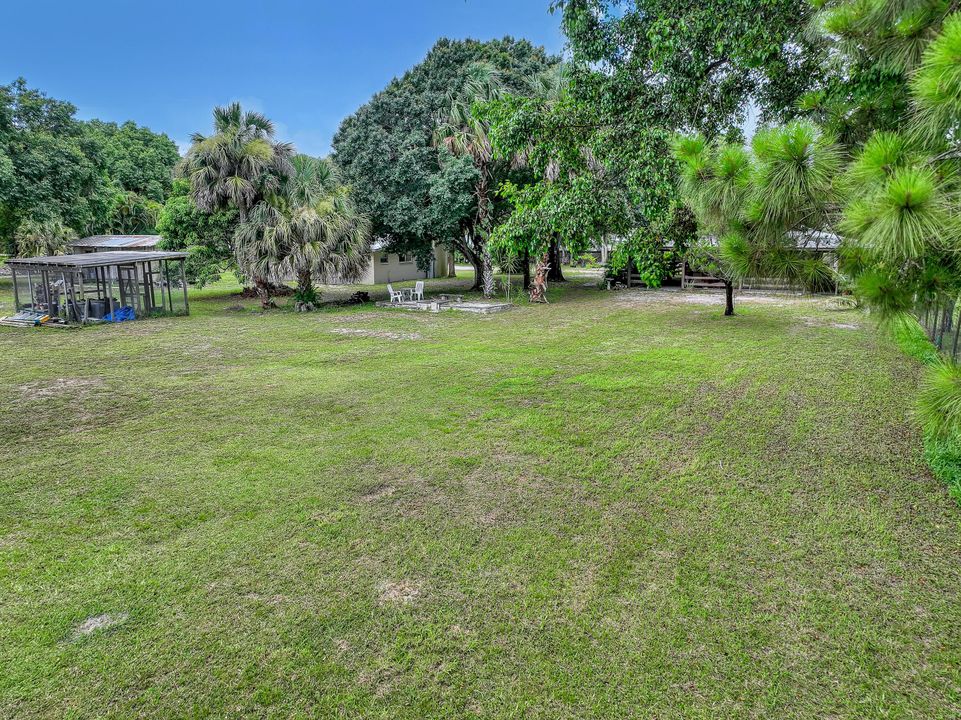 Activo con contrato: $799,000 (4 camas, 3 baños, 1880 Pies cuadrados)