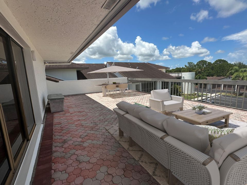 Active With Contract: $269,000 (3 beds, 2 baths, 2026 Square Feet)