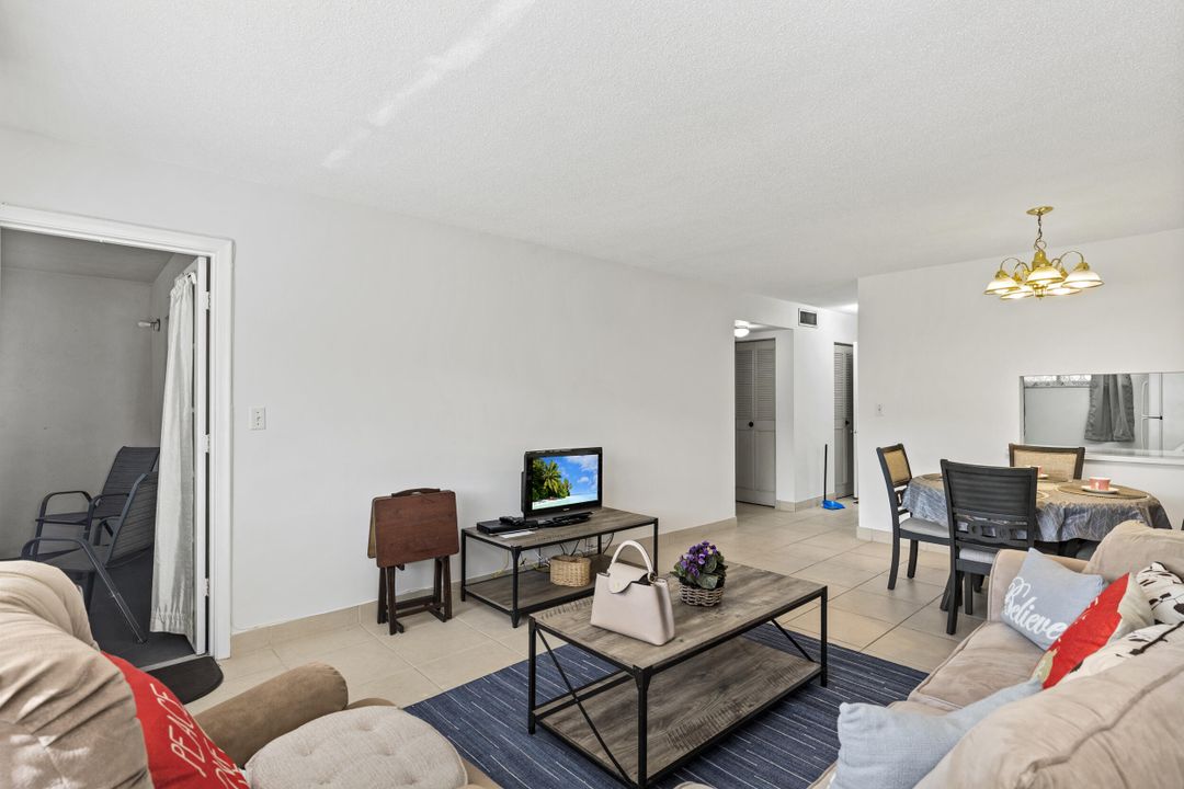 Activo con contrato: $45,000 (1 camas, 1 baños, 744 Pies cuadrados)