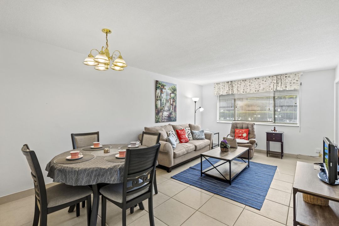 Activo con contrato: $45,000 (1 camas, 1 baños, 744 Pies cuadrados)