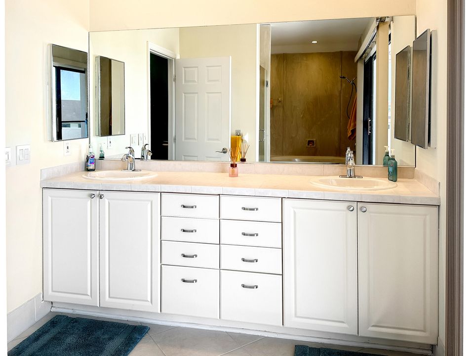 Active With Contract: $269,000 (3 beds, 2 baths, 2026 Square Feet)