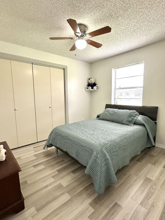 En Venta: $620,000 (4 camas, 2 baños, 3370 Pies cuadrados)