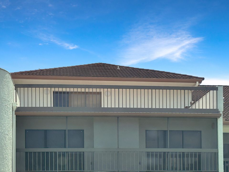 Active With Contract: $269,000 (3 beds, 2 baths, 2026 Square Feet)