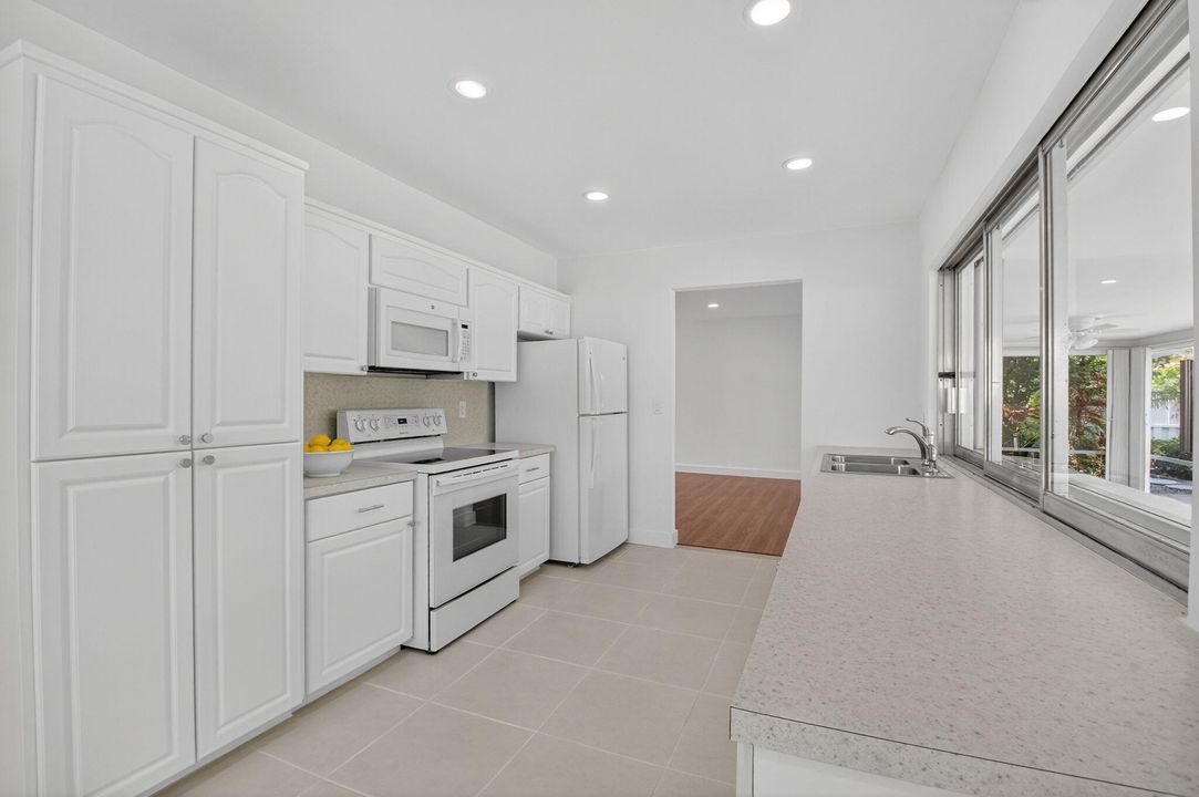 Activo con contrato: $789,999 (2 camas, 2 baños, 1331 Pies cuadrados)