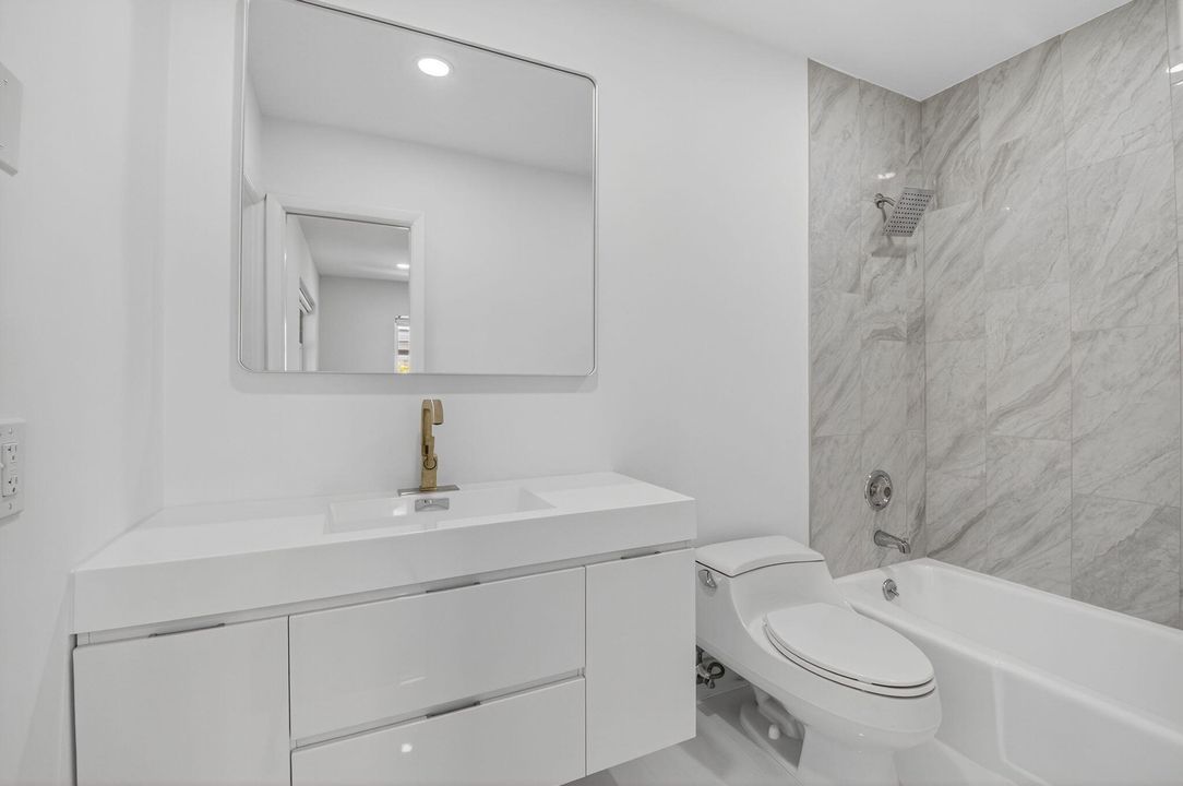 Activo con contrato: $789,999 (2 camas, 2 baños, 1331 Pies cuadrados)