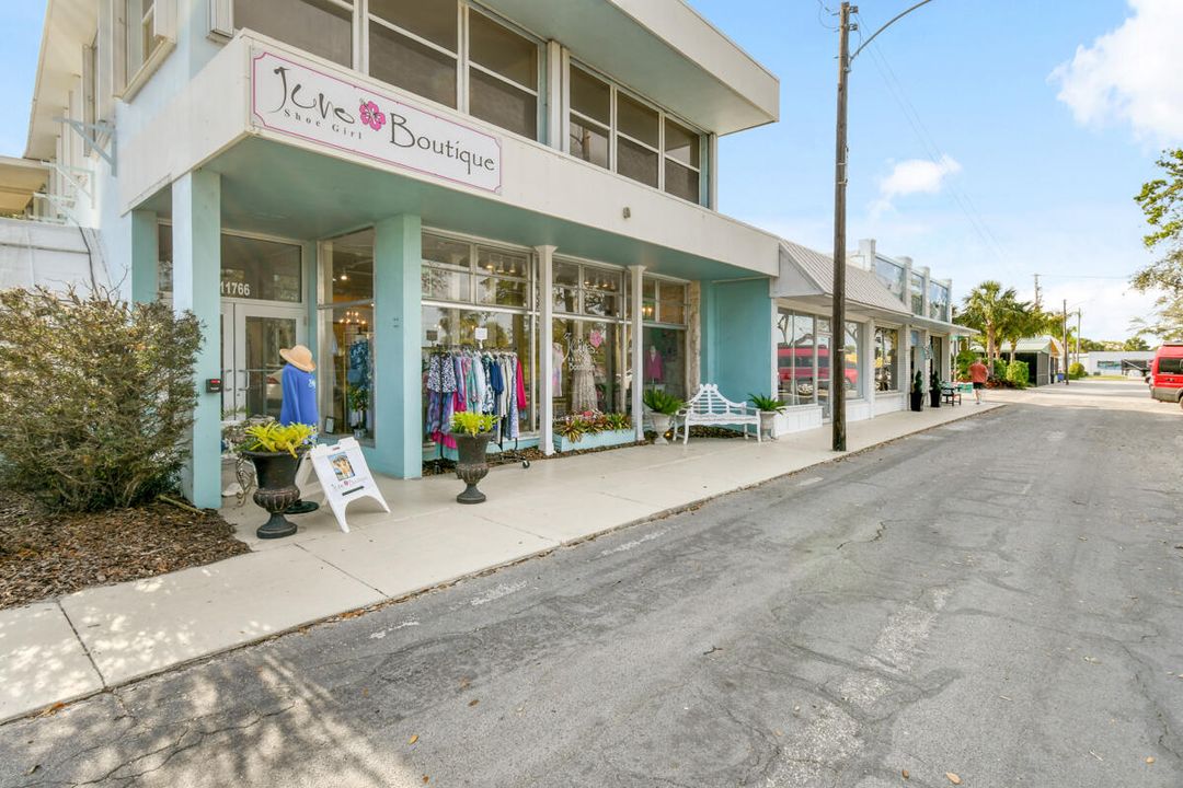 На продажу: $1,829,000 (4 спален, 2 ванн, 1929 Квадратных фут)