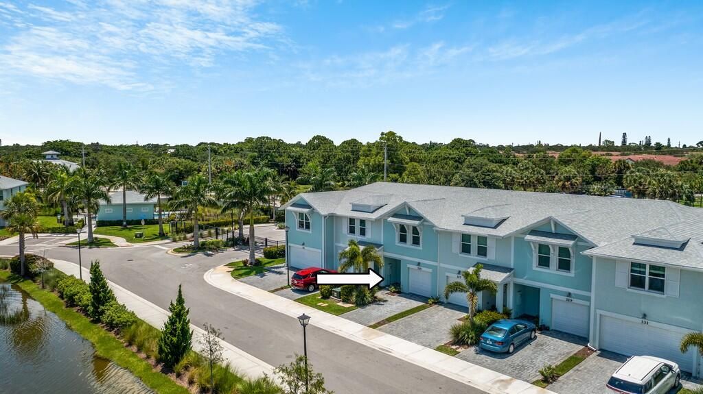 合同活跃: $2,699 (3 贝兹, 2 浴室, 1475 平方英尺)