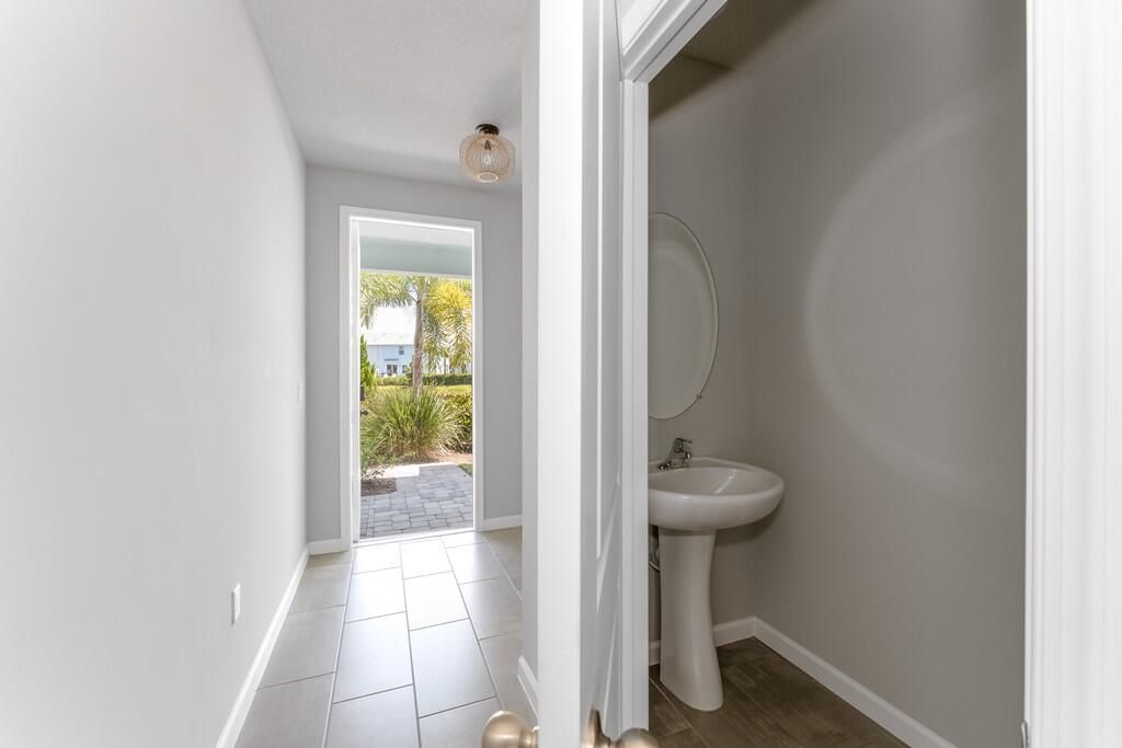 合同活跃: $2,699 (3 贝兹, 2 浴室, 1475 平方英尺)