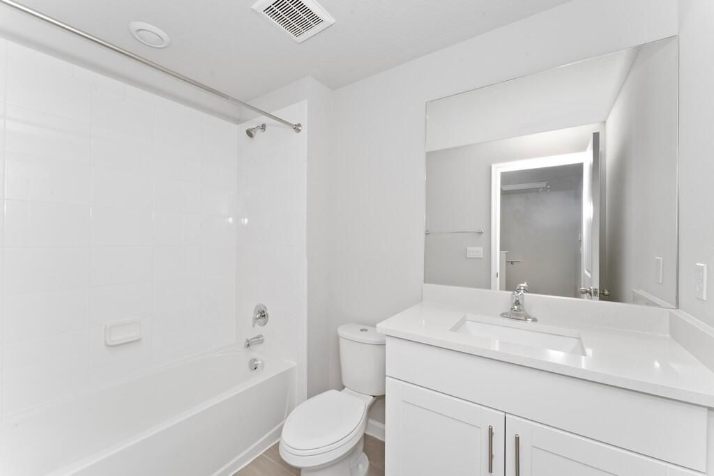 合同活跃: $2,699 (3 贝兹, 2 浴室, 1475 平方英尺)