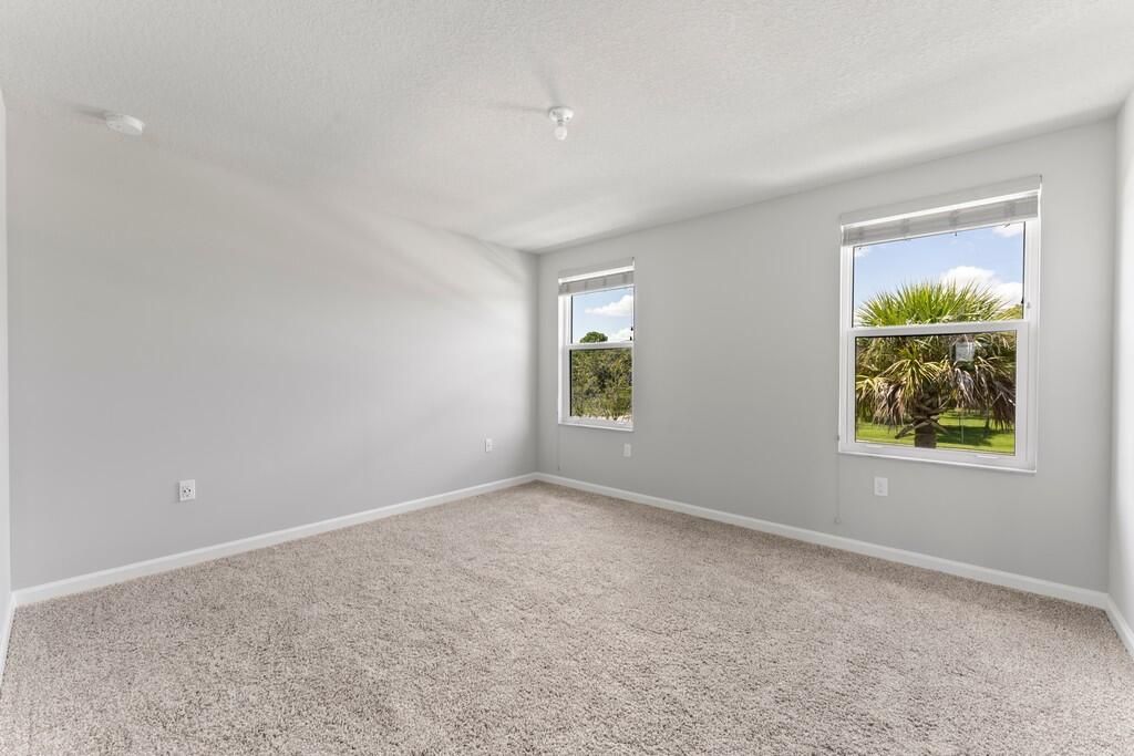 合同活跃: $2,699 (3 贝兹, 2 浴室, 1475 平方英尺)