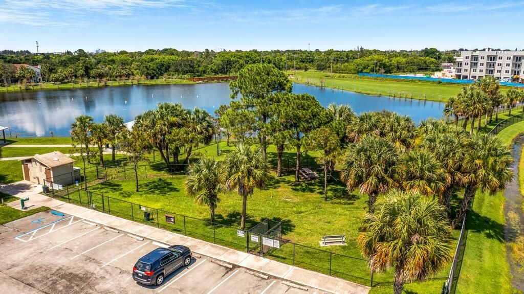 合同活跃: $2,699 (3 贝兹, 2 浴室, 1475 平方英尺)