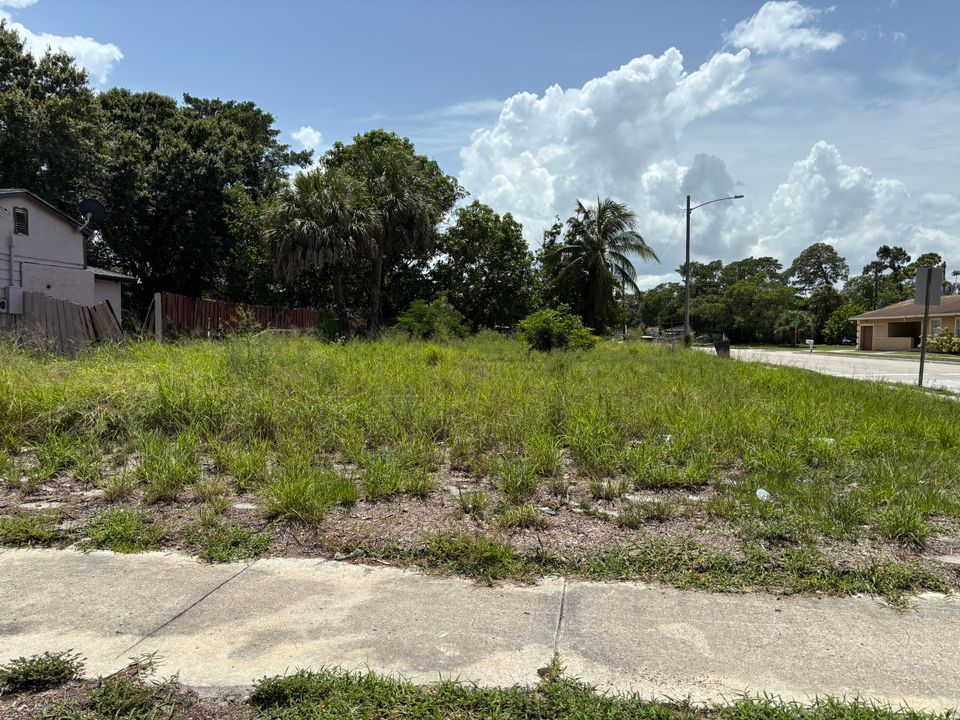 合同活跃: $38,000 (0 贝兹, 0 浴室, 0 平方英尺)