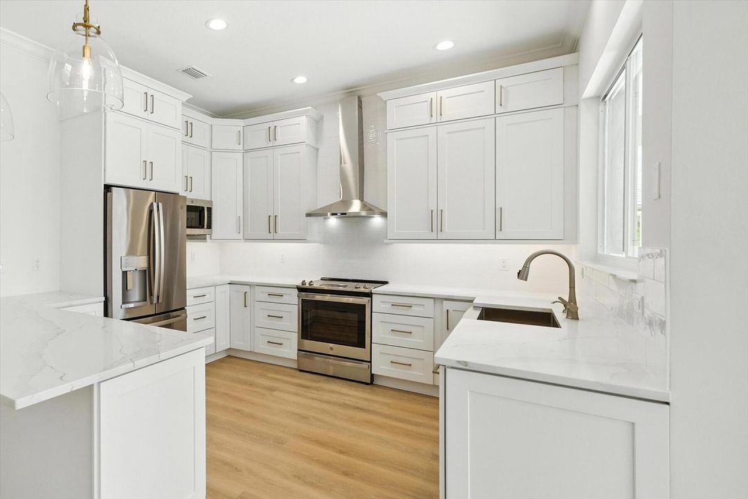 For Sale: $774,000 (3 beds, 2 baths, 2184 Square Feet)