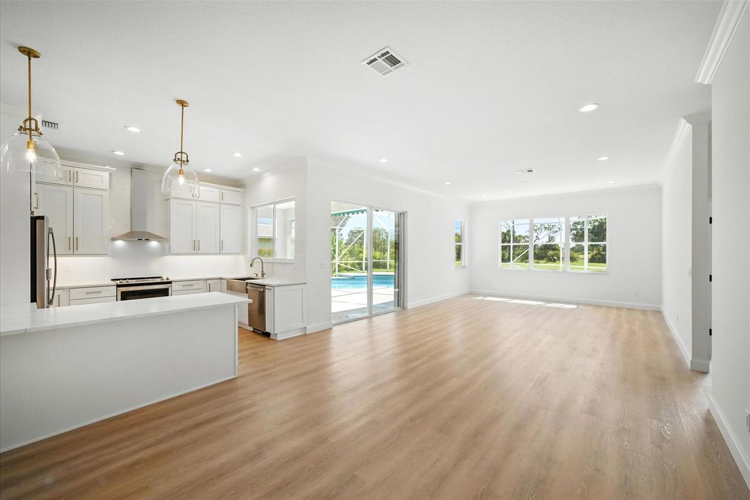 For Sale: $774,000 (3 beds, 2 baths, 2184 Square Feet)