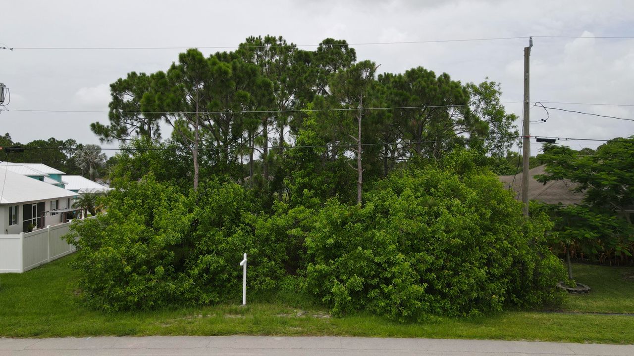 На продажу: $220,000 (0 спален, 0 ванн, 0 Квадратных фут)