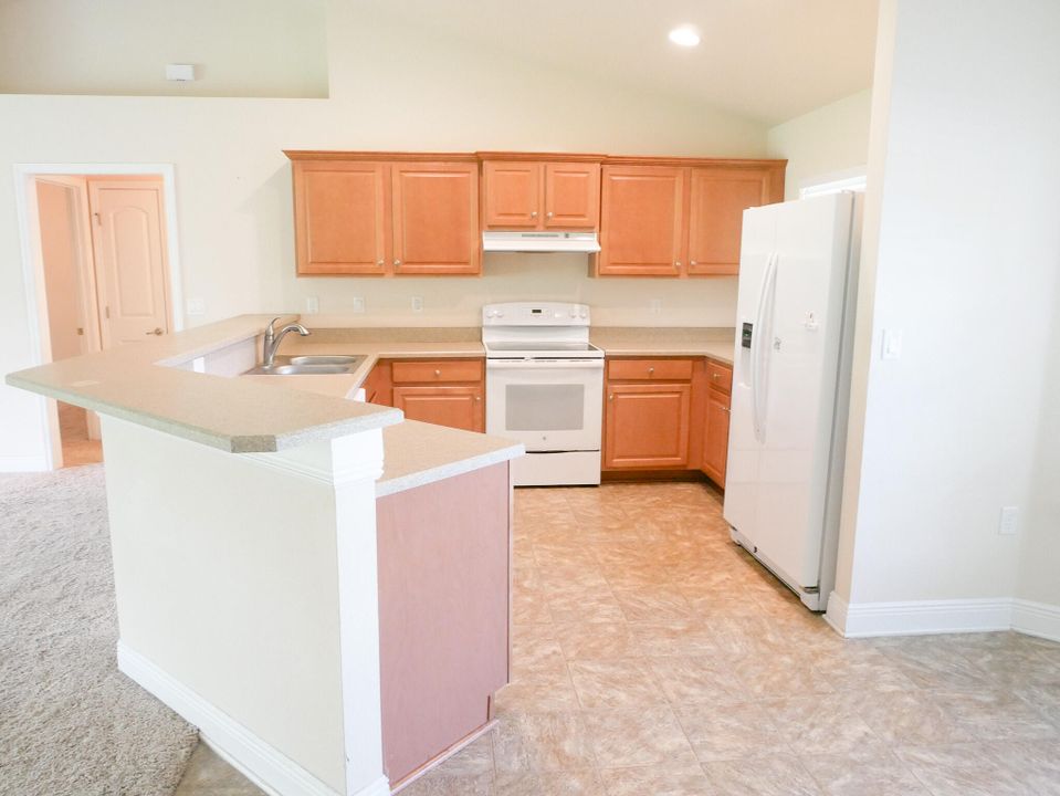 Active With Contract: $299,000 (3 beds, 2 baths, 1584 Square Feet)