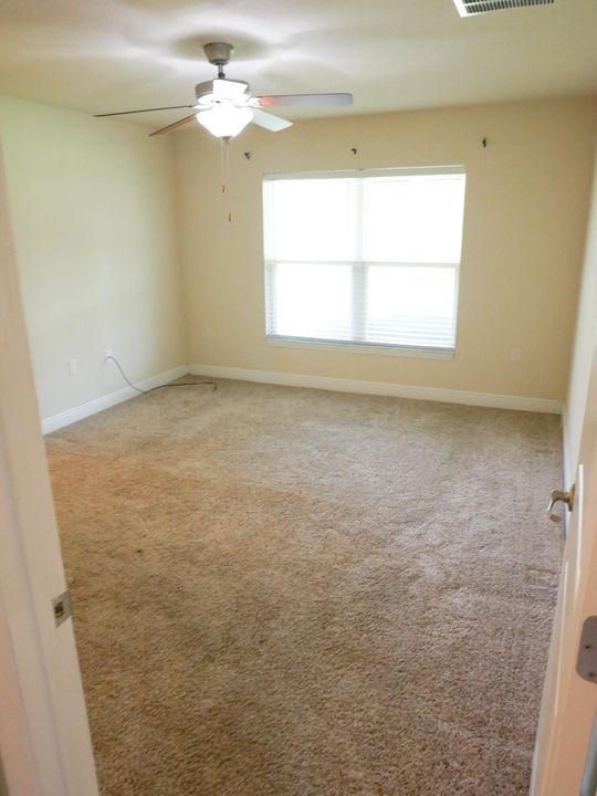 Active With Contract: $299,000 (3 beds, 2 baths, 1584 Square Feet)