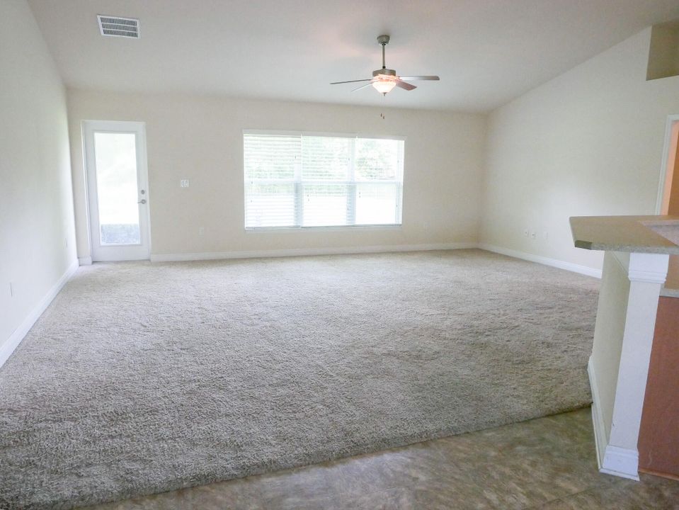 Active With Contract: $299,000 (3 beds, 2 baths, 1584 Square Feet)