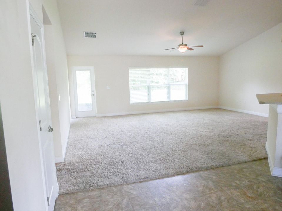 Active With Contract: $299,000 (3 beds, 2 baths, 1584 Square Feet)