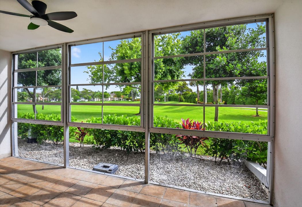 Recently Sold: $142,000 (2 beds, 2 baths, 916 Square Feet)