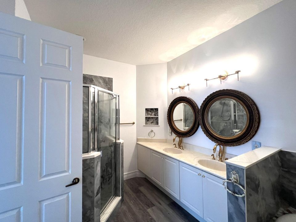 For Rent: $4,500 (3 beds, 3 baths, 2201 Square Feet)