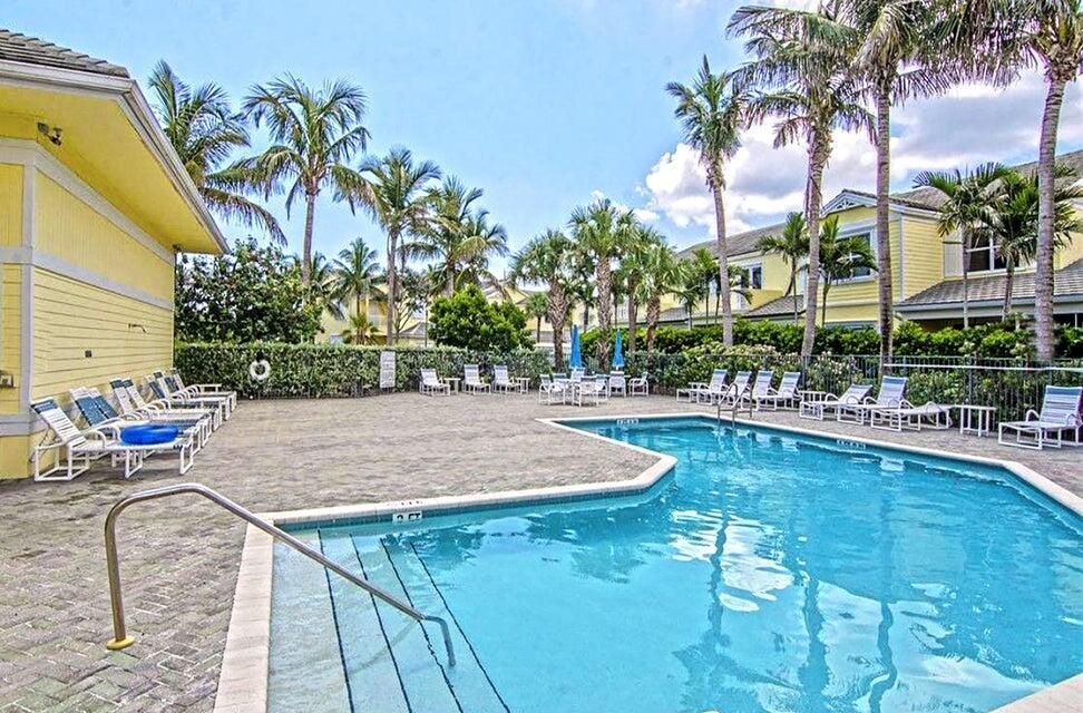 For Rent: $4,500 (3 beds, 3 baths, 2201 Square Feet)