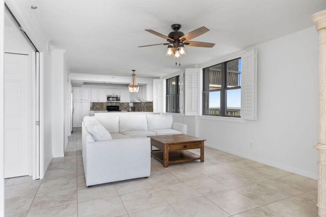 Active With Contract: $495,000 (2 beds, 2 baths, 1207 Square Feet)