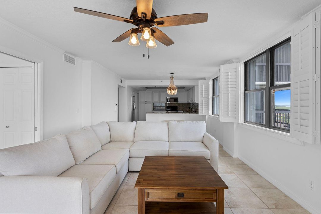 Active With Contract: $495,000 (2 beds, 2 baths, 1207 Square Feet)