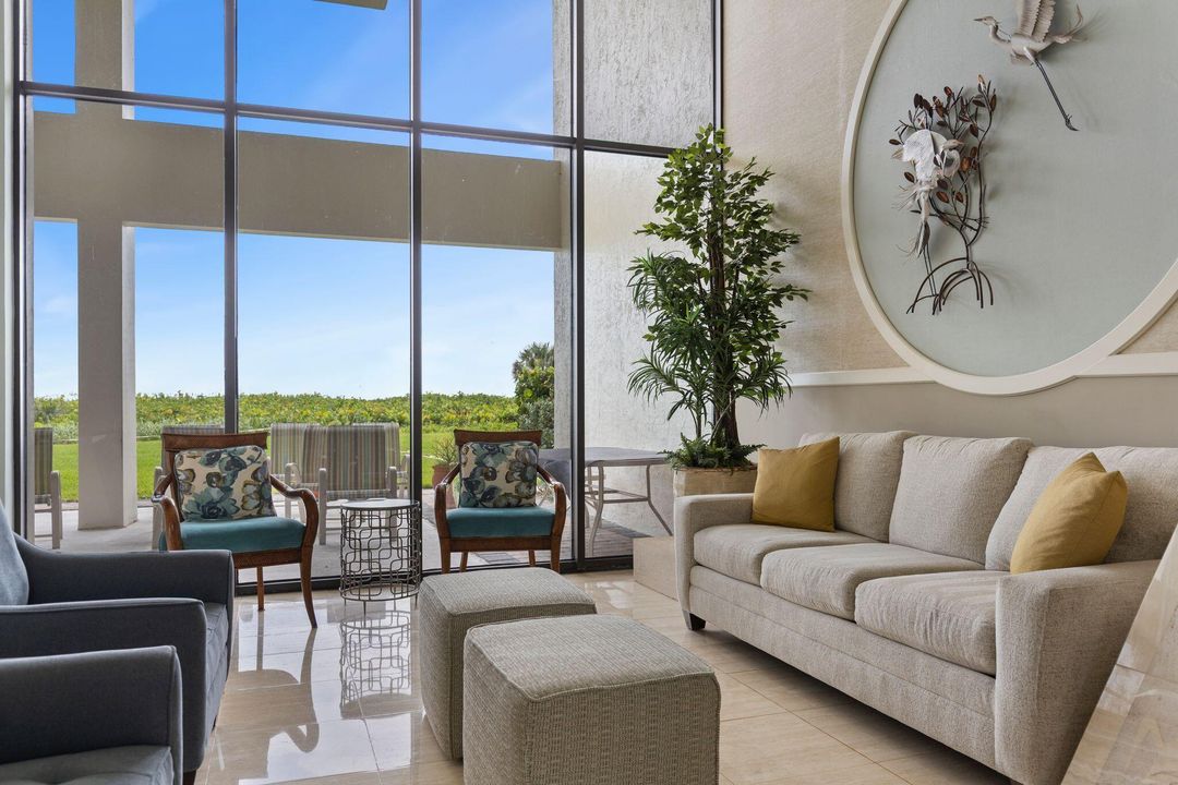 Active With Contract: $495,000 (2 beds, 2 baths, 1207 Square Feet)