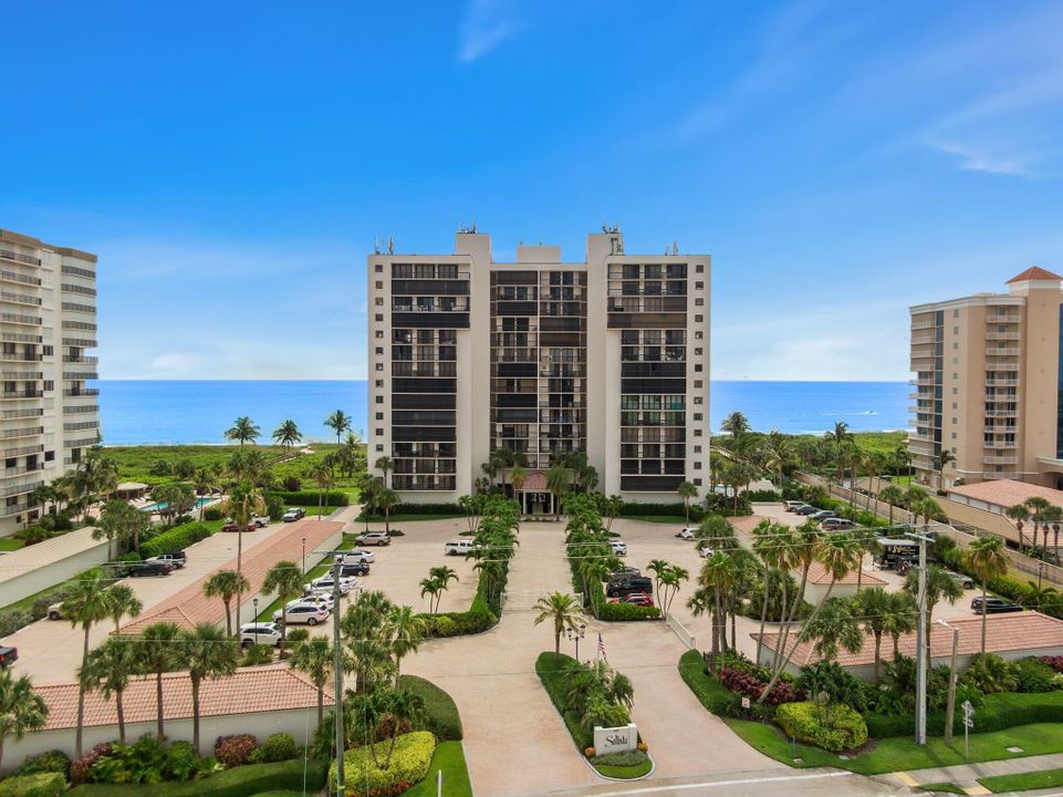 Active With Contract: $495,000 (2 beds, 2 baths, 1207 Square Feet)