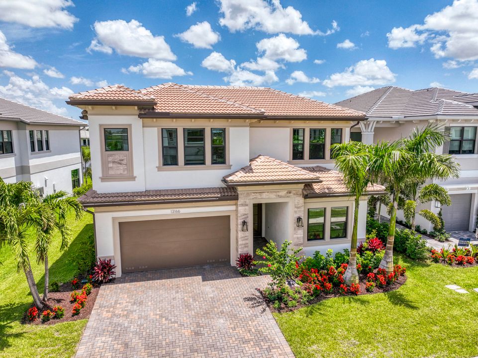 Active With Contract: $1,247,900 (4 beds, 4 baths, 3000 Square Feet)