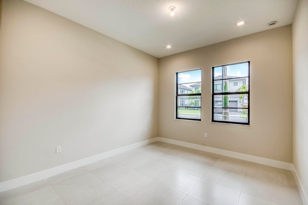 Active With Contract: $1,247,900 (4 beds, 4 baths, 3000 Square Feet)