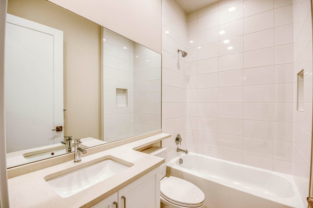 Active With Contract: $1,247,900 (4 beds, 4 baths, 3000 Square Feet)