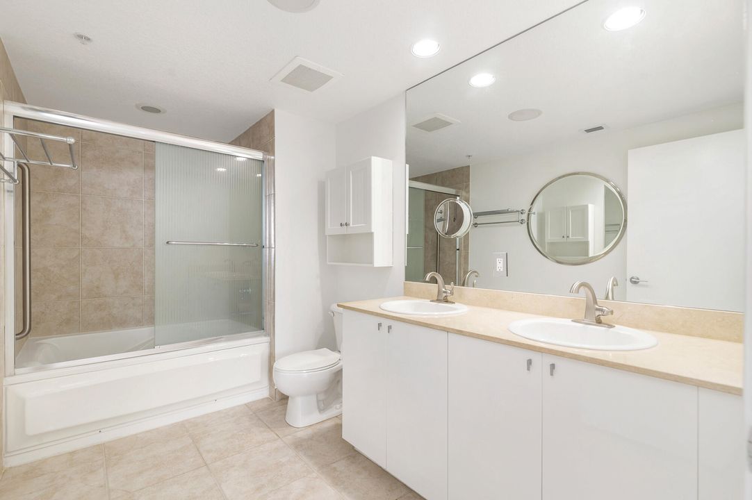 Activo con contrato: $875,000 (3 camas, 2 baños, 1625 Pies cuadrados)